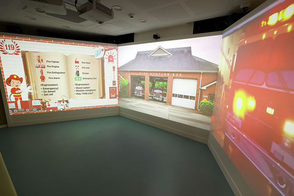 동작구 ‘어린이 영어놀이터’ 3면 영상 시스템 버츄얼 큐브 모습.